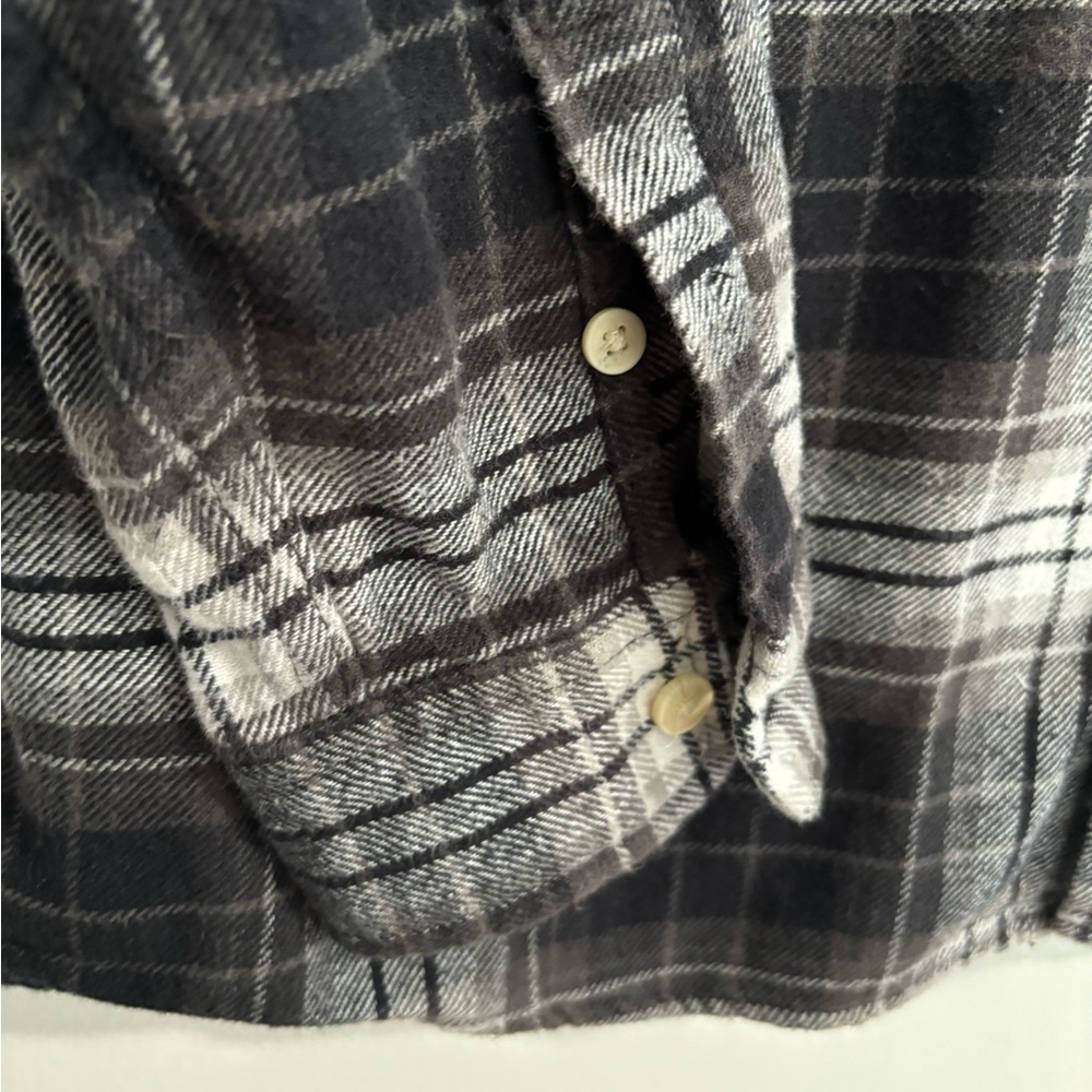 H&M black and white plaid cotton twill Button-Up Shirt - Picture 12 of 13